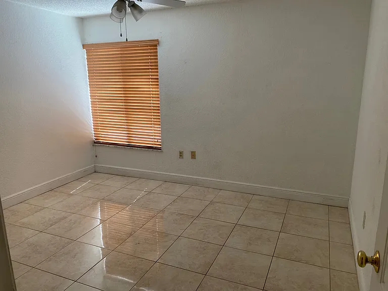 1907 SW 131 Place Ct — Photo 9