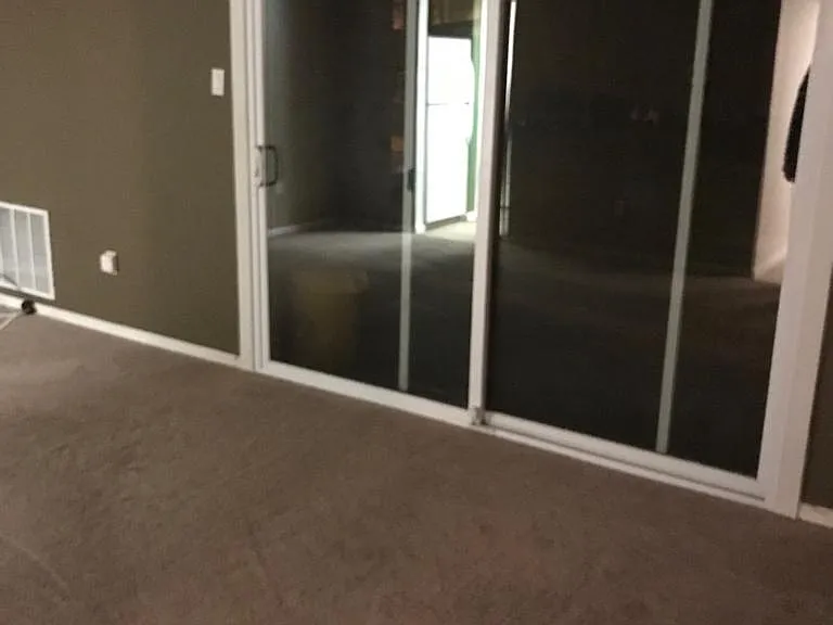 1069 Pendleton Ct — Photo 5