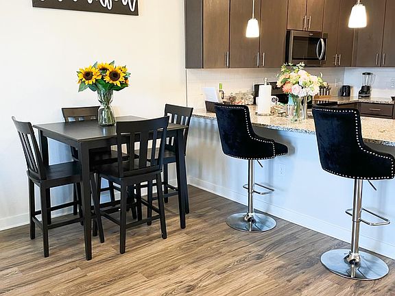 4th image of 3213 Penny Cove Dr #1425