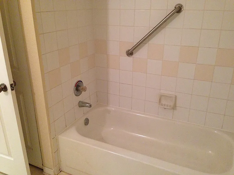 11510 Villa Grand #4 — Photo 9