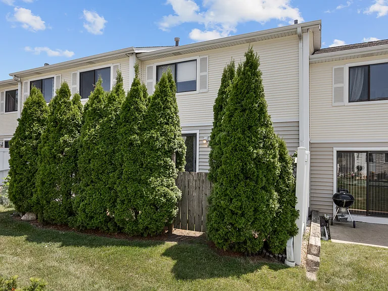 740 Lakeview Pt — Photo 23