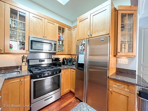3rd image of 2141 N Bissell St #2