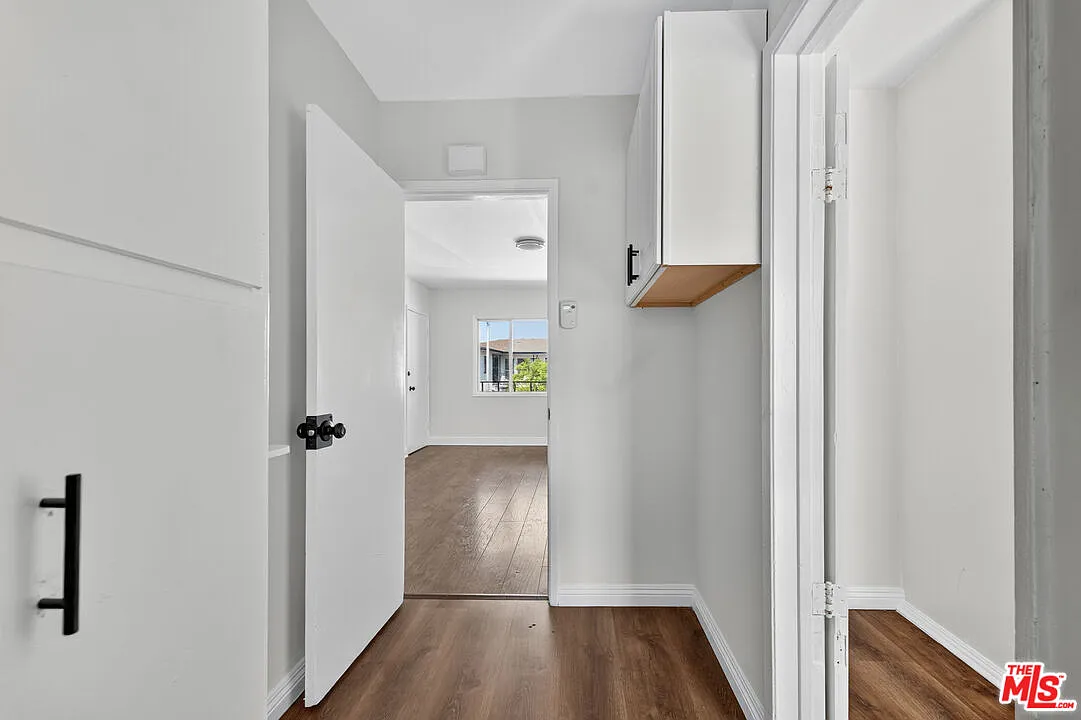 1 bed, 1.0 bath, 700 sqft, $2,195 — Photo 2