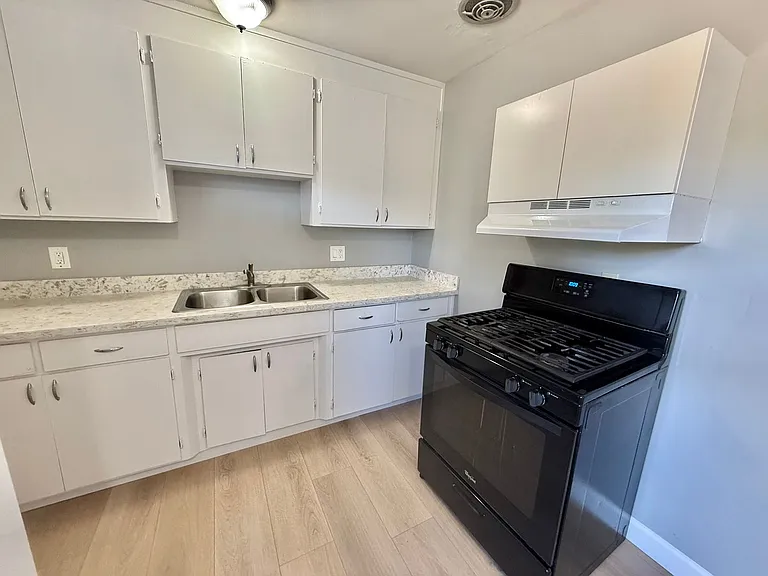 8001 Church St — Photo 7