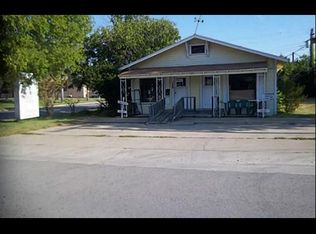 140 W Bufford St, Burleson, TX 76028
