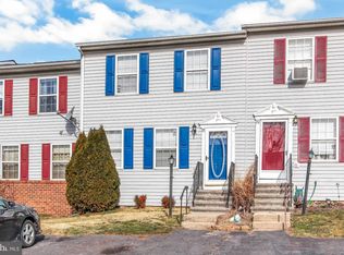 18 Red Barberry Dr, Etters, PA 17319
