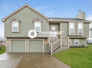 1702 Briarwood Ln, Excelsior Springs, MO 64024