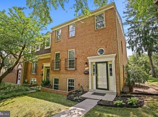 1 Wade Ct, Gaithersburg, MD 20878