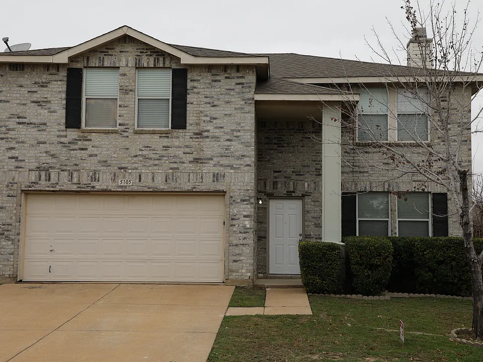 5105 Cliff Oaks Dr