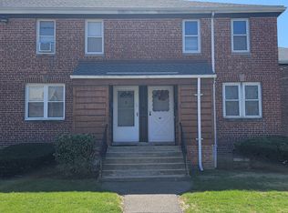 132 Virginia Ave #132, Bridgeport, CT 06610