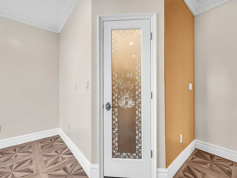 320 Tennyson Rd — Photo 18