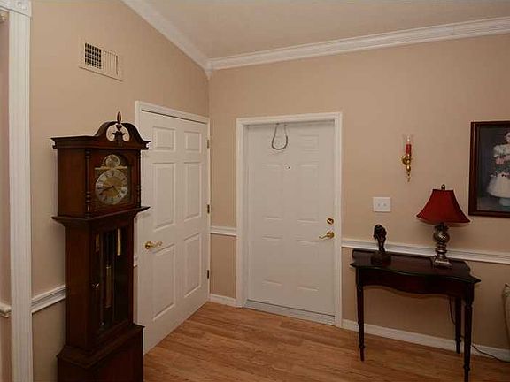 3rd image of 13951 Oaklawn Pl