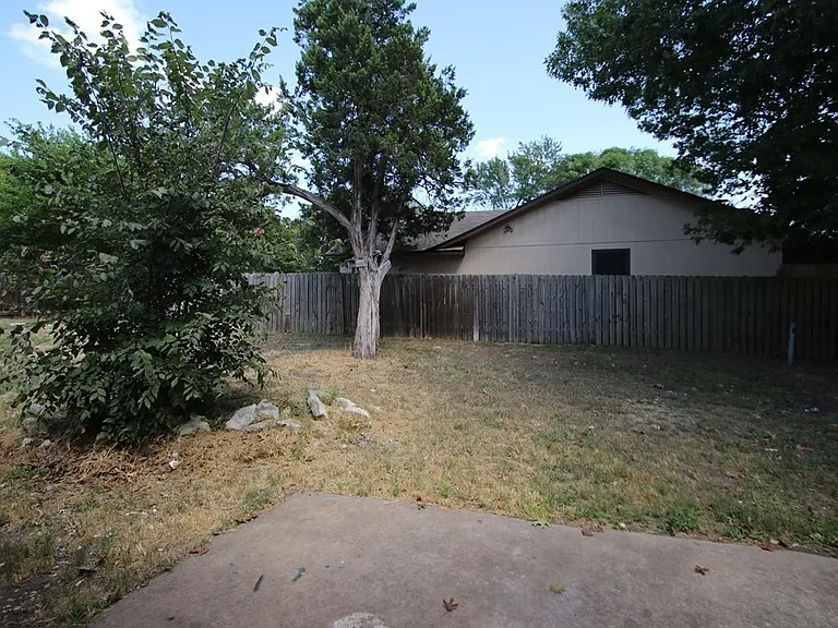 7017 Crosswood Dr — Photo 19