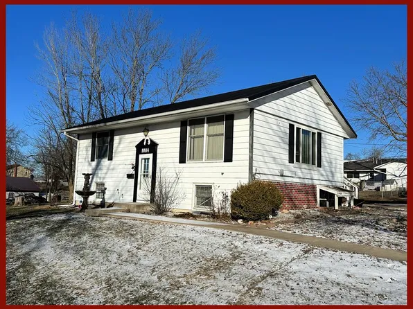 1004 Union St, Unionville, MO 63565