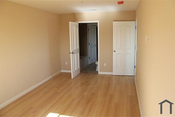 1st image of 137 1/2 E 120th St