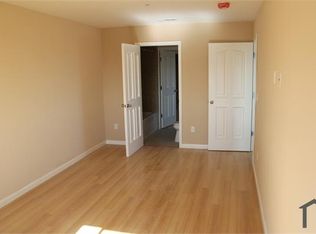 137 1/2 E 120th St, Los Angeles, CA 90061