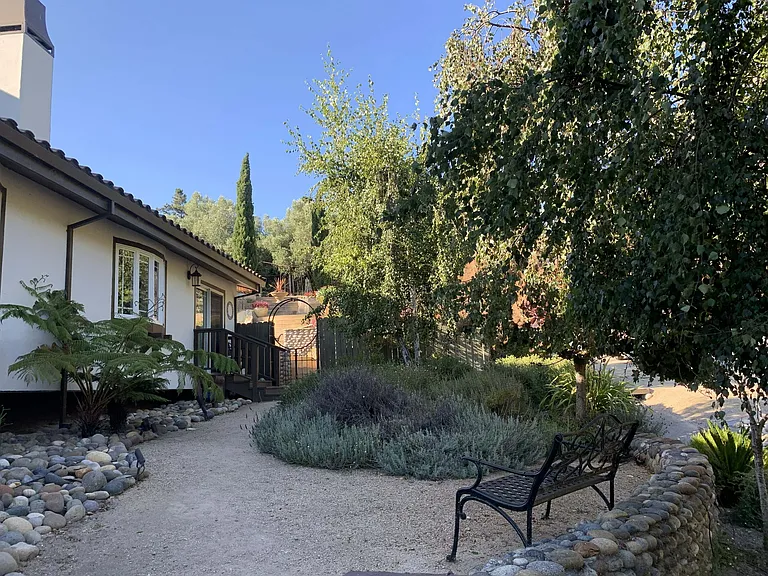 25460 Tierra Grande Dr — Photo 2