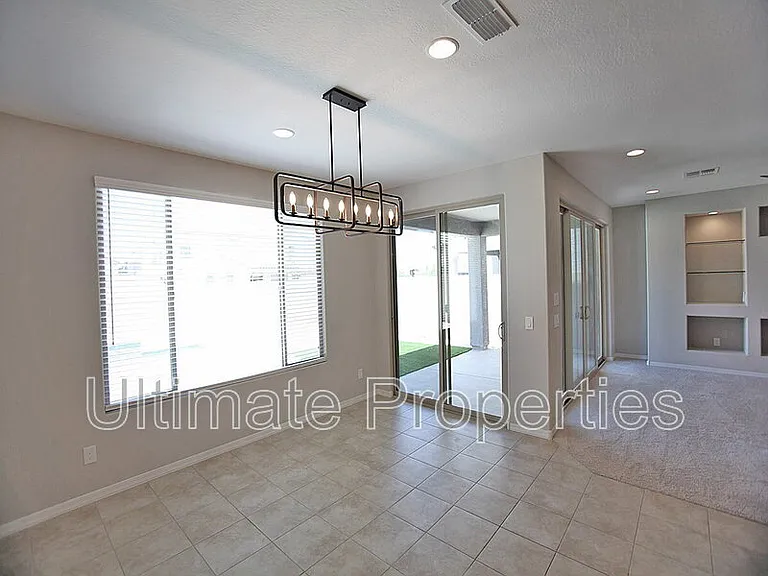 8920 W Marshall Ave — Photo 11
