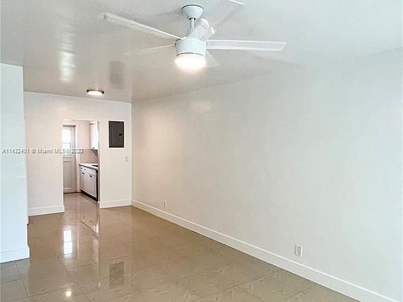 3rd image of 8235 Crespi Blvd APT 1