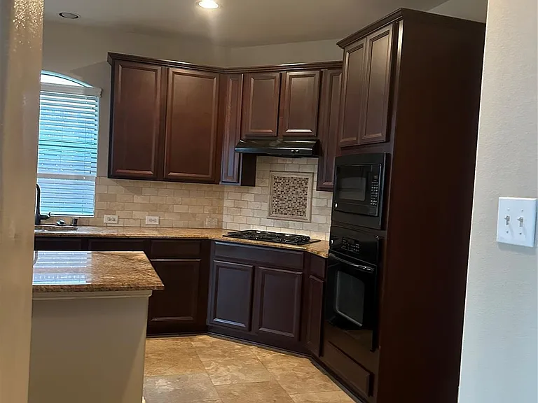 13915 Sawmill Run Ln — Photo 11