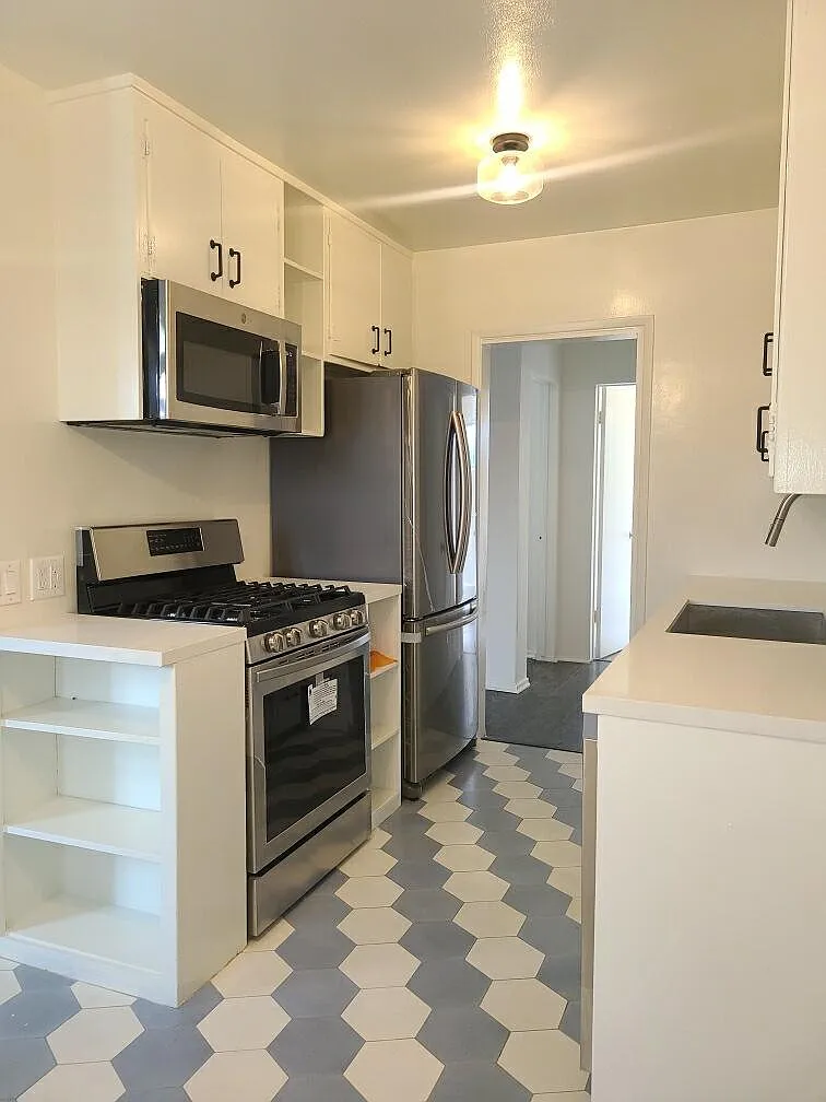1 bed, 600 sqft, $2,800 — Photo 2