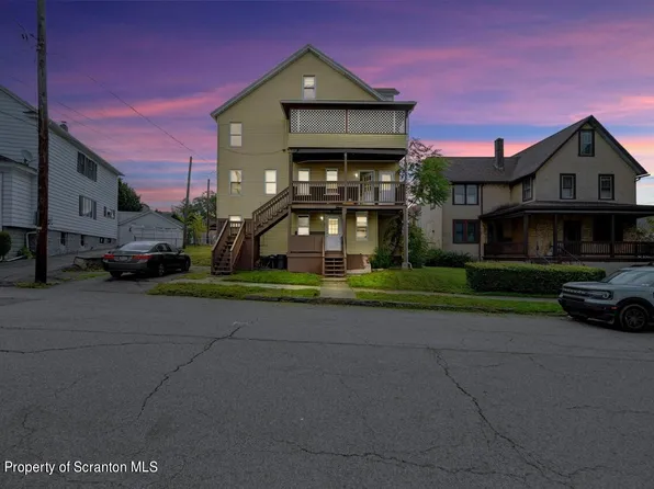 327 Smith St, Dunmore, PA 18512