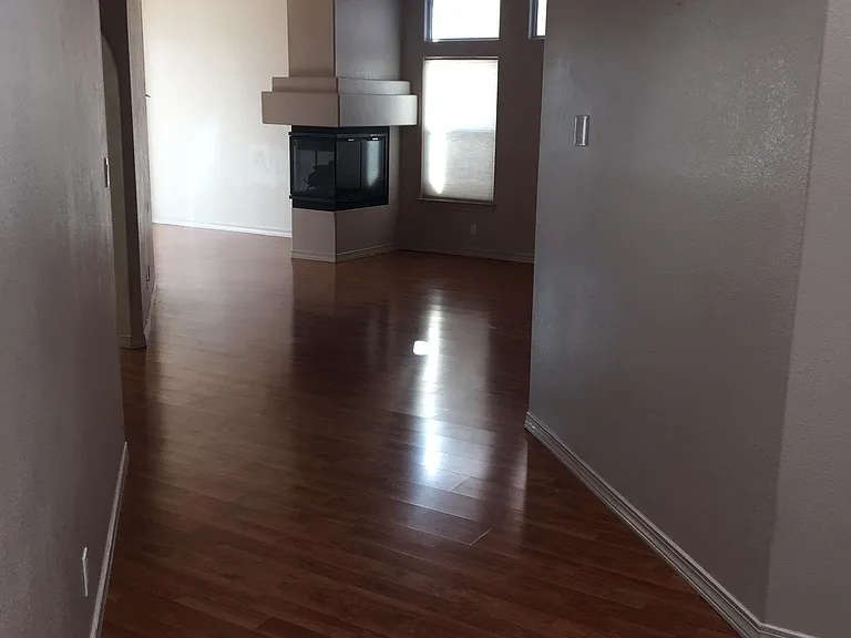 11904 Summertree Rd NE — Photo 15