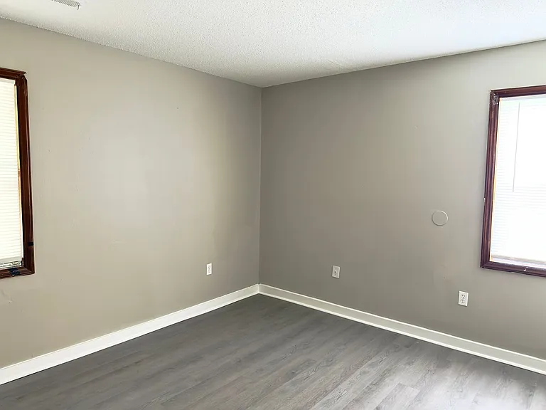 2146 Charles St #6 — Photo 6
