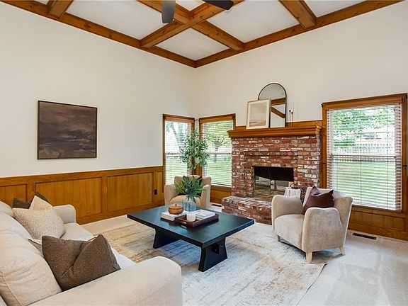 5th image of 8018 Alden St