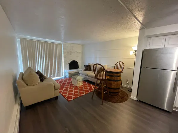 1304 S Parker Rd APT 140, Denver, CO 80231