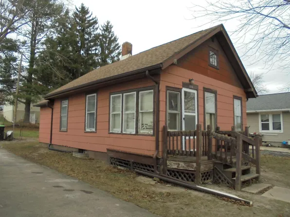 104 Smythe Court, Beaver Dam, WI 53916