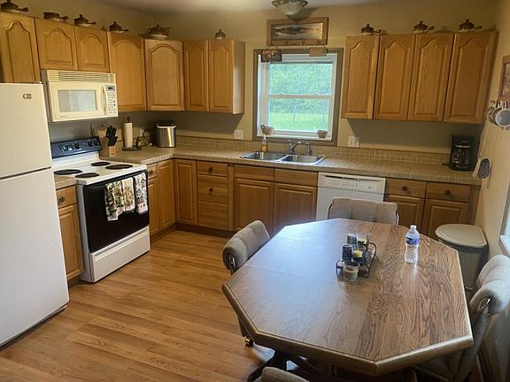 3rd image of 2326 E Clark Rd
