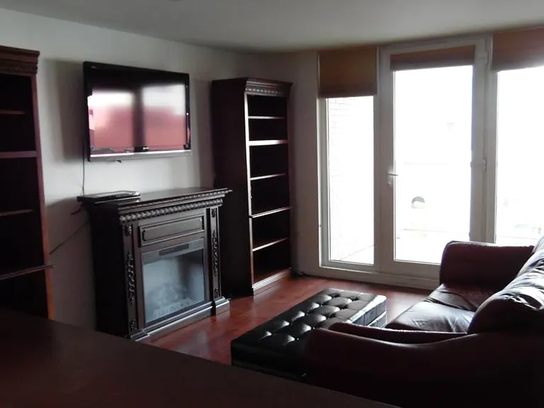 255 N Sierra St #414 — Photo 2