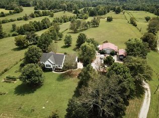 77 Garner Rd, Leoma, TN 38468
