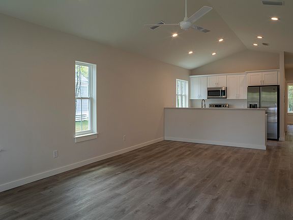 4th image of 540 E Picasso East Cir