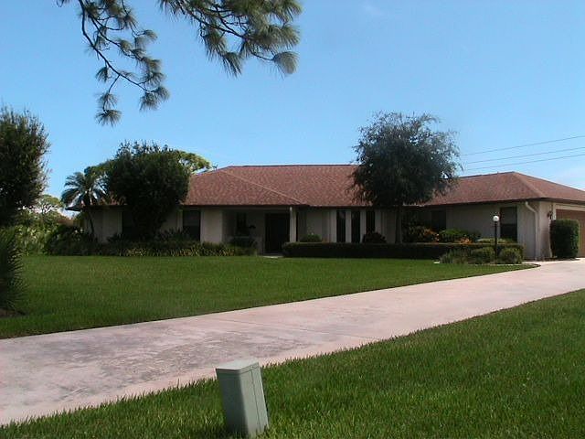 Front from culdesac