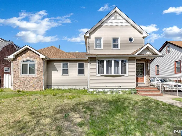 245 Kingsland Ave, Lyndhurst, NJ 07071