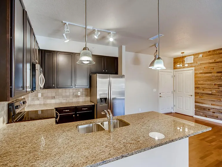 1162 Rockhurst Dr #405 — Photo 6