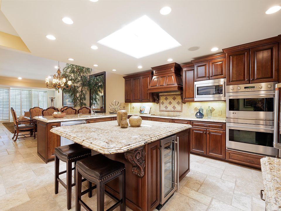1st image of 38348 Zinnia Ln