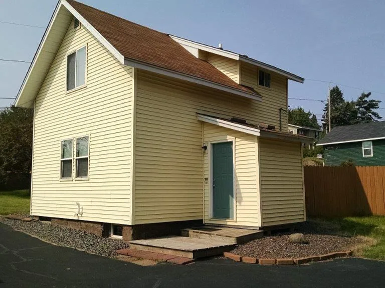 2428 Piedmont Ave — Photo 2