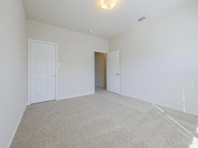 5409 Dolores Pl — Photo 24