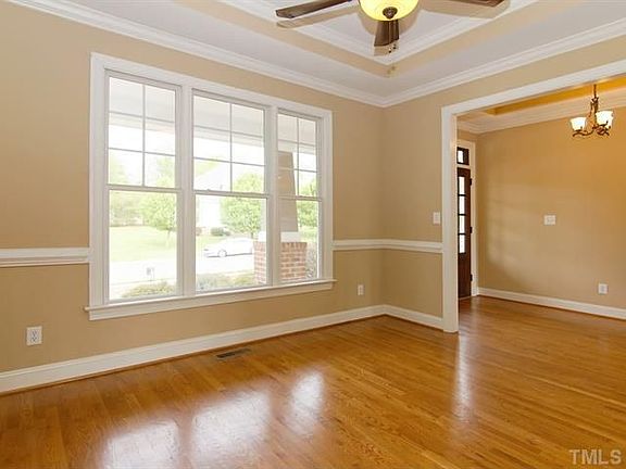5th image of 1319 Saint Andrews Dr