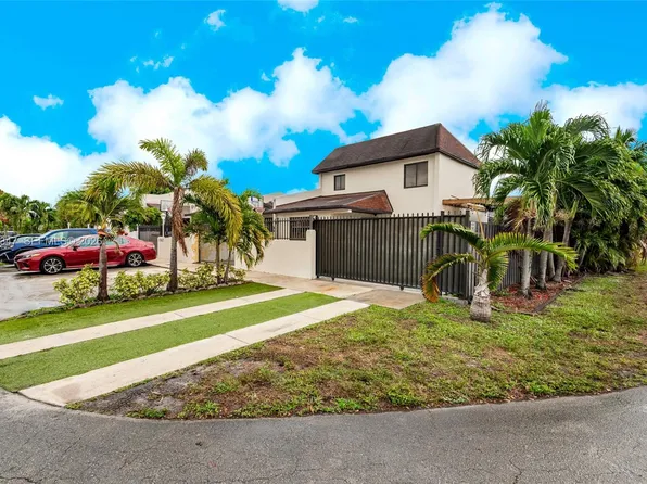 5565 NW 194th Ln, Opa Locka, FL 33055