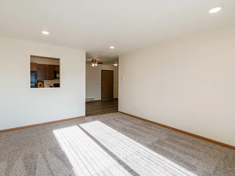 Fargo, ND Eagle Run Apartments | Living