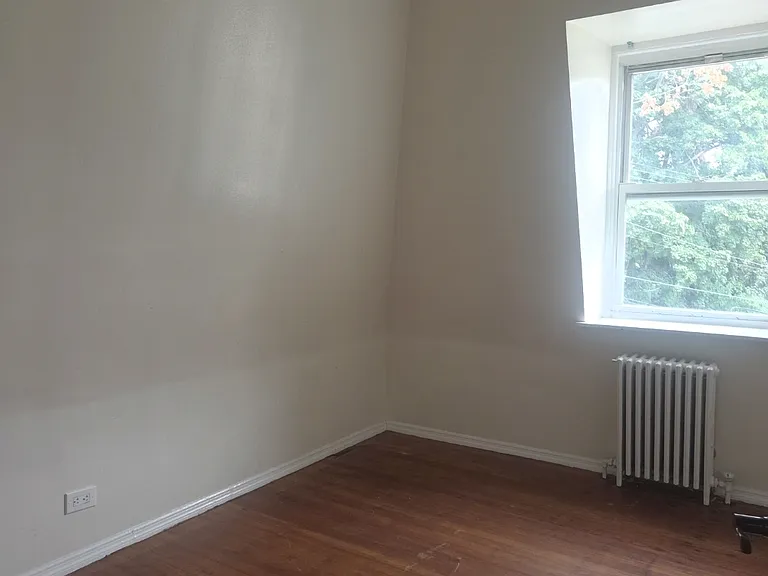 45 Linden St #3 — Photo 3