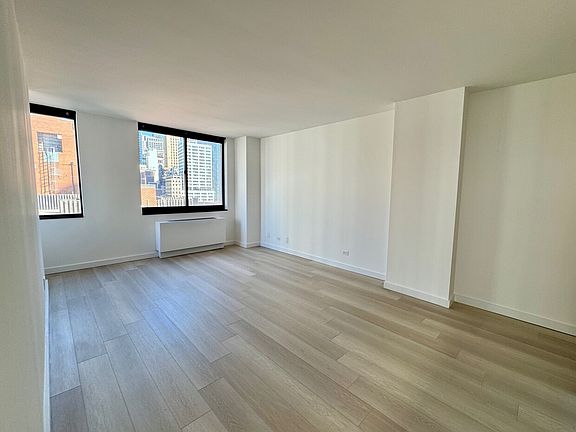 4th image of 377 Rector Pl APT 17D
