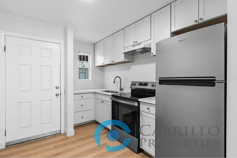 2 bed, 1.0 bath, 800 sqft, $2,895 — Photo 4