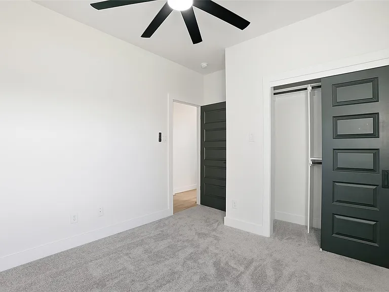 712 Delano St #A — Photo 21