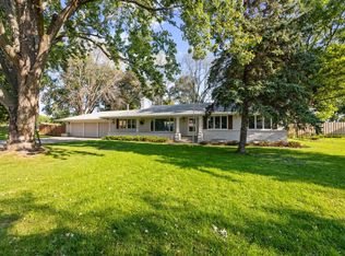 4828 Valley View Rd, Edina, MN 55424