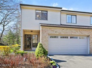 500 River Rd APT 9, Cos Cob, CT 06807